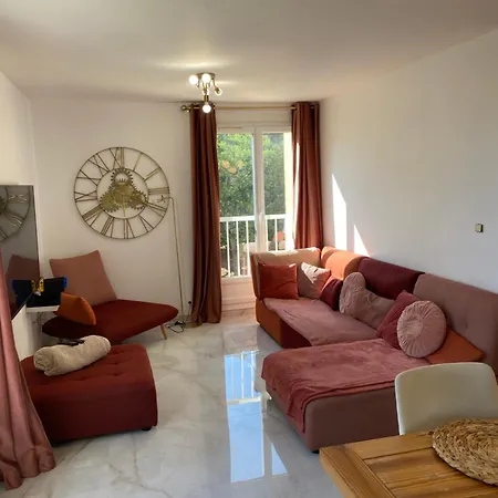 Apartamento T3 équipé Calme Avec Prairie Et Parking