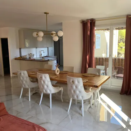 T3 équipé Calme Avec Prairie Et Parking Apartamento Tolón